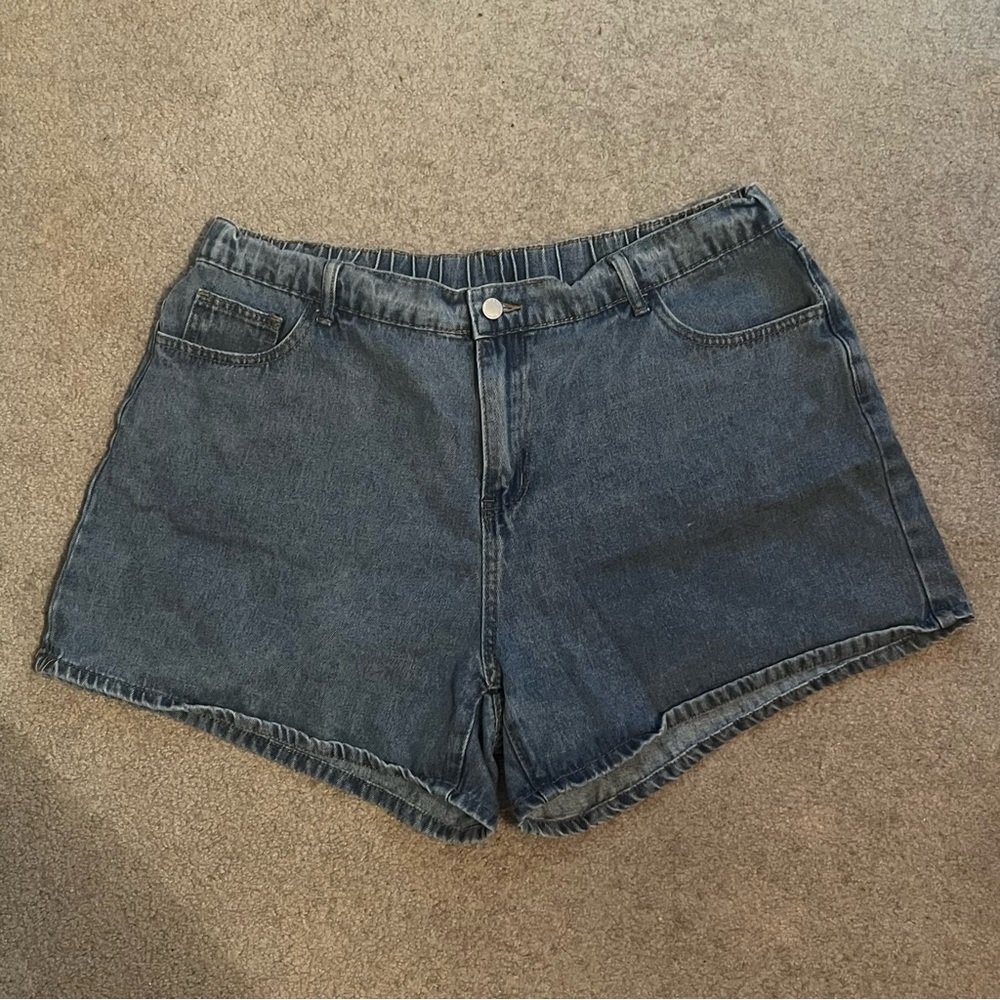 SHEIN Women’s Blue High-waisted Denim Mom Shorts